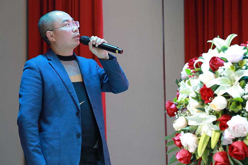 55407600.jpg 076A1227.jpg